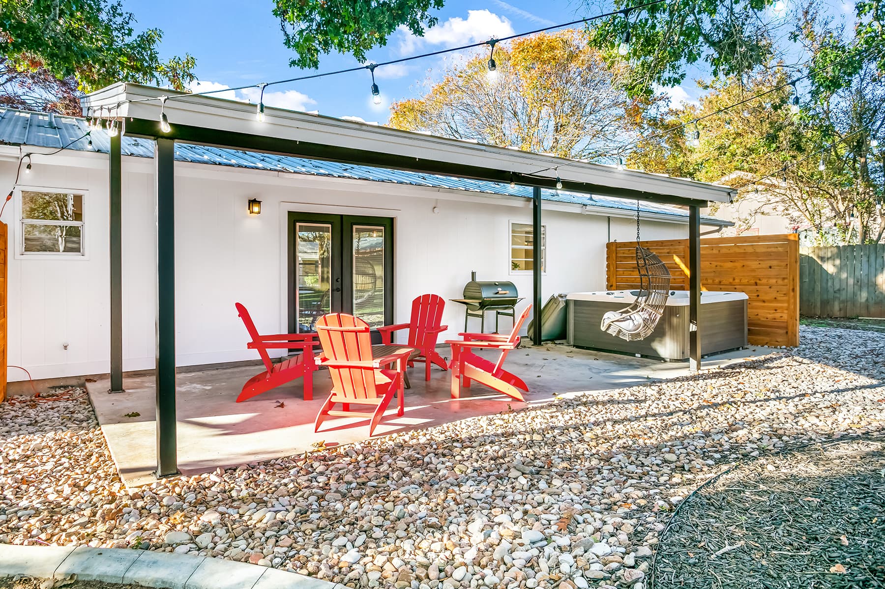 White Horse Haus - Image 4