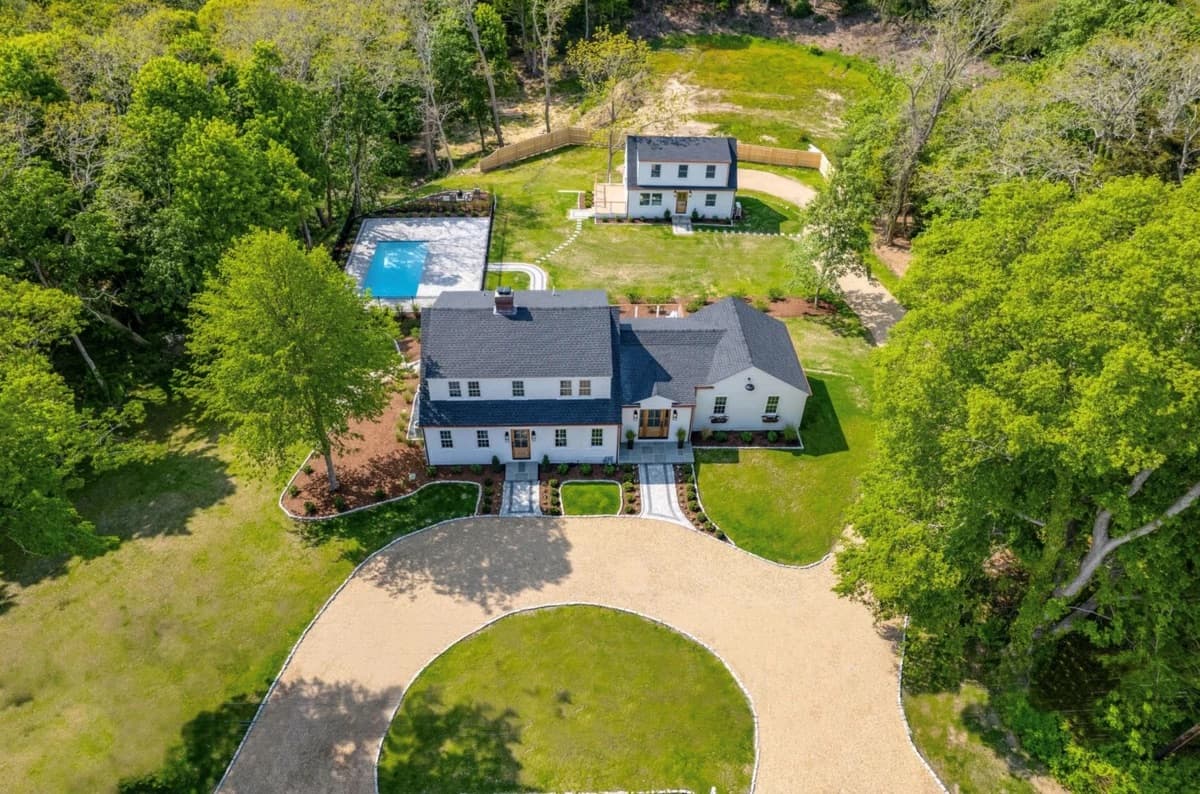 Tonset Manor - Image 1