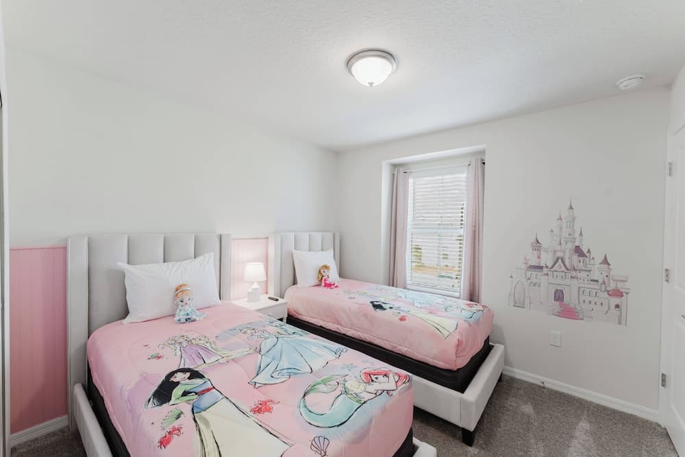 Windsor Cay - Image 22