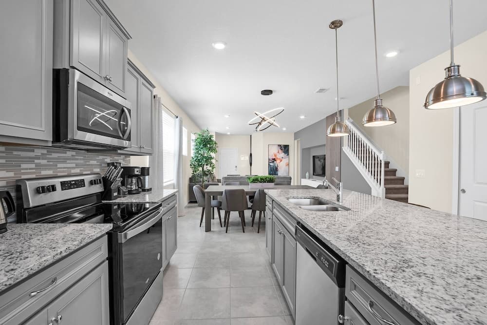 Azure Escape Manor - Image 17