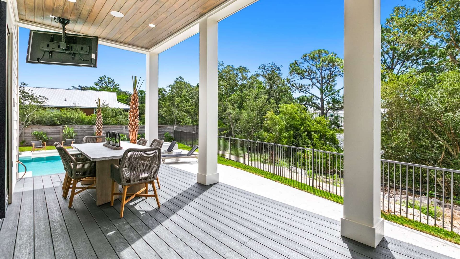 Lakeview Gulf Retreat - Image 12