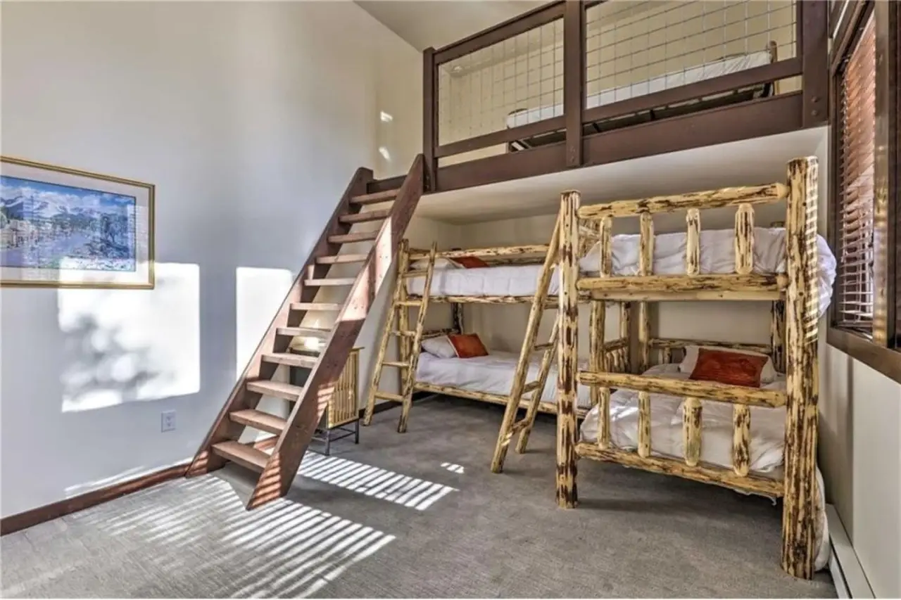 Powder and Par - Image 14