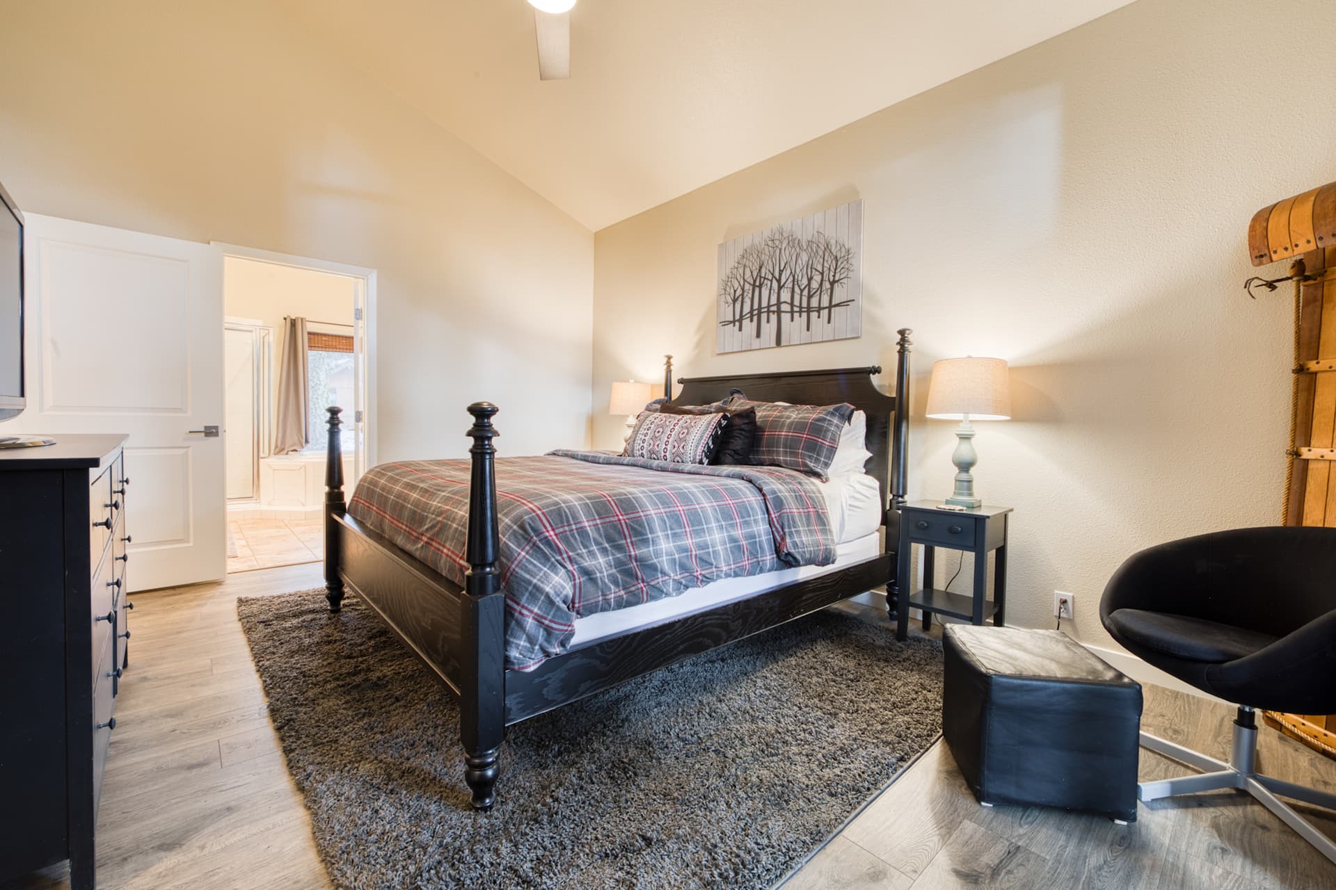 Wolf Den Retreat - Image 9