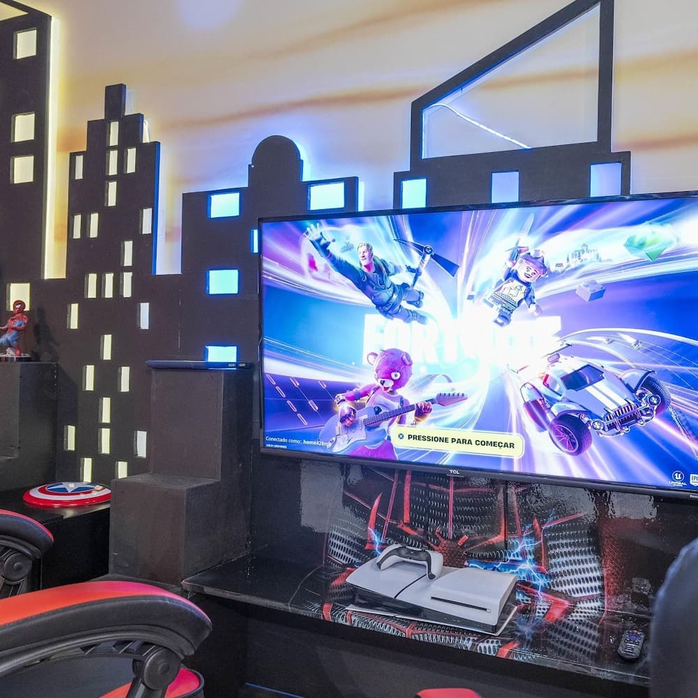 Bella Broad - Image 101