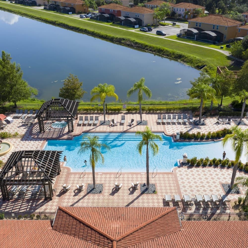 Bella Broad - Image 3