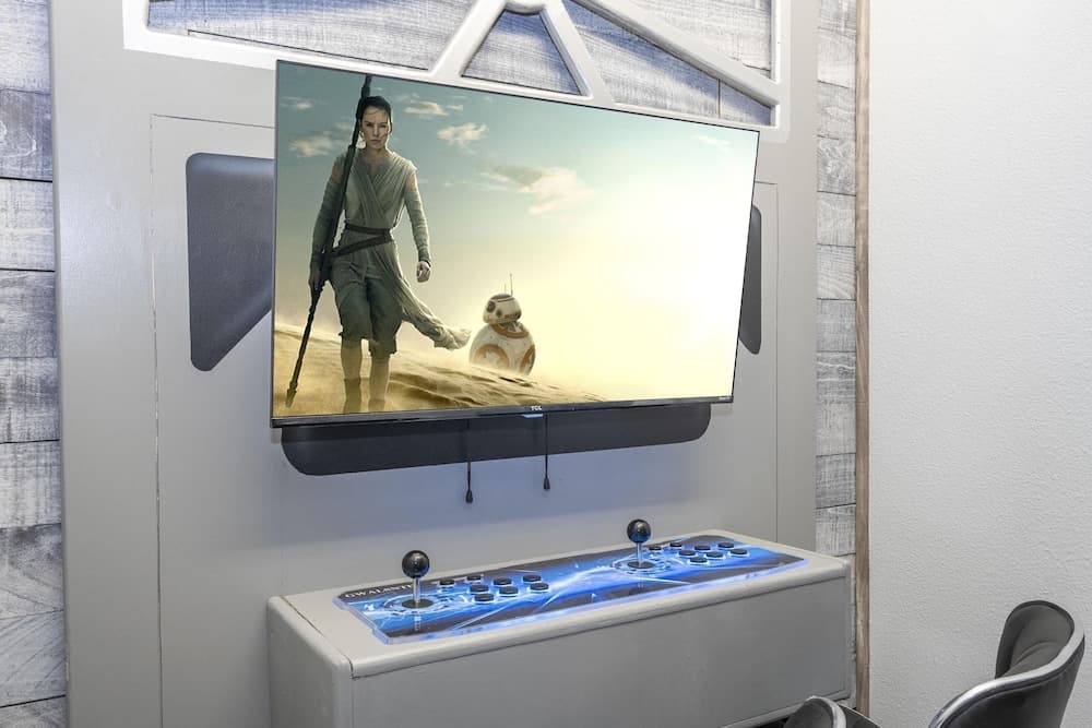 Bella Broad - Image 104