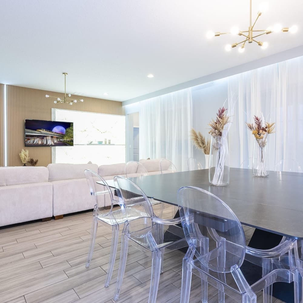 Bella Broad - Image 10