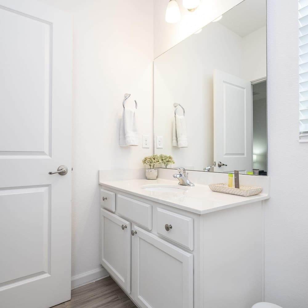 Bella Broad - Image 49