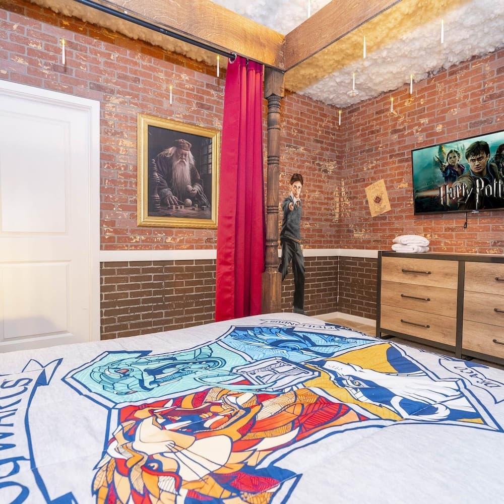 Bella Broad - Image 64