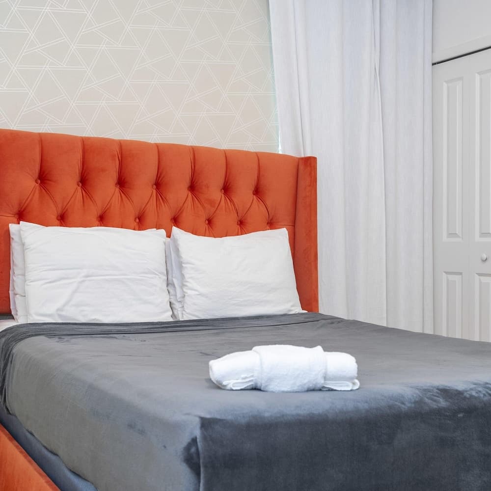 Bella Broad - Image 69