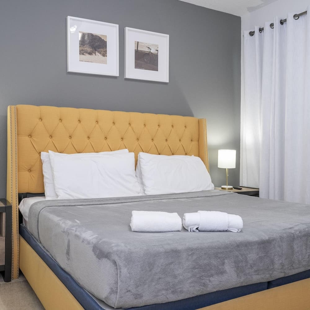 Bella Broad - Image 81