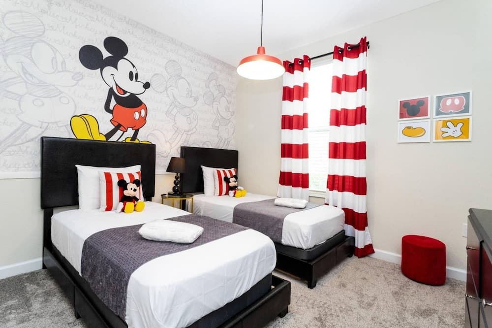 Gentry Way - Image 38