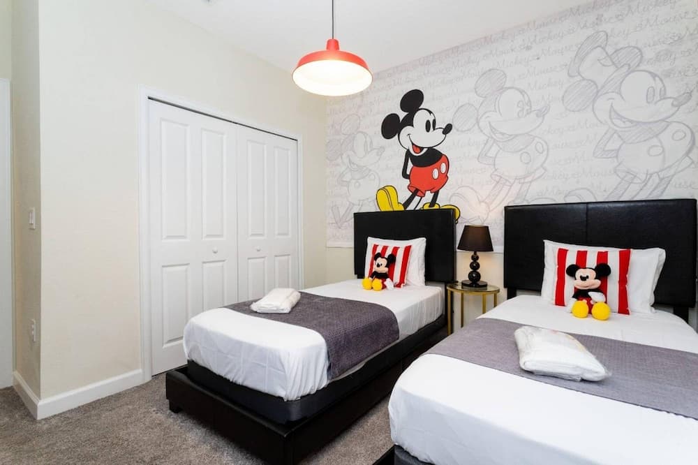 Gentry Way - Image 40