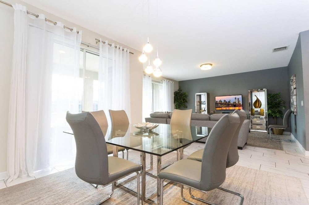 Gentry Way - Image 6