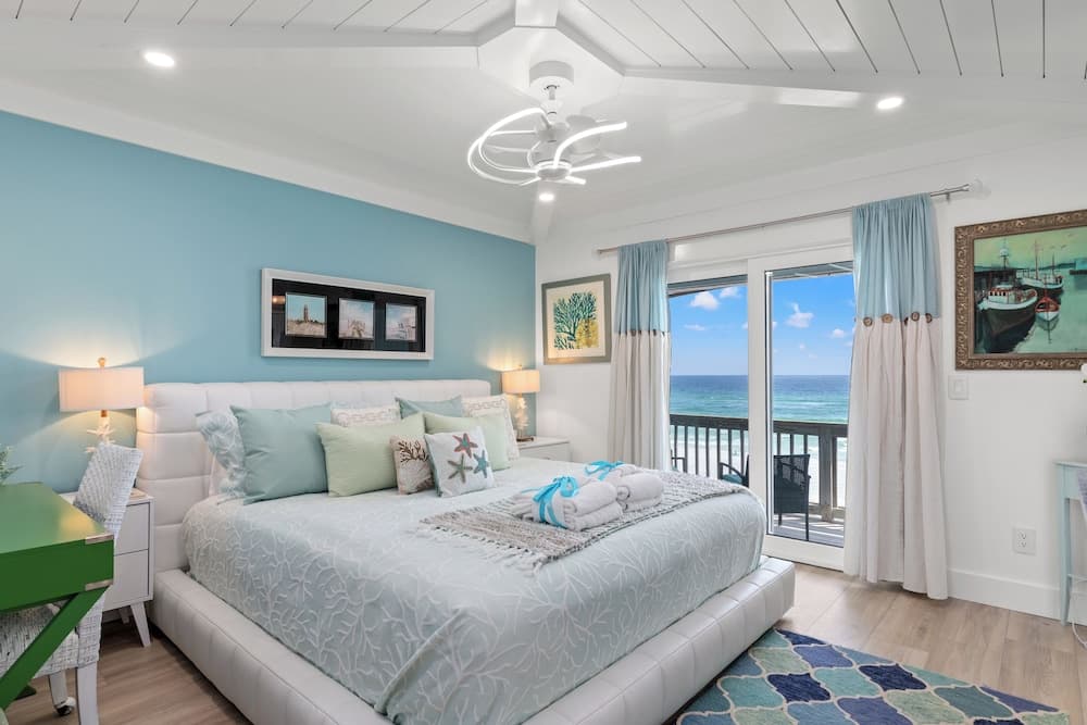 Opulent Gulf Front Home - Image 4