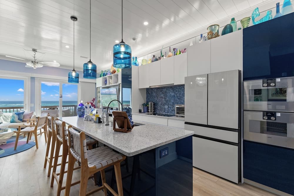 Opulent Gulf Front Home - Image 5