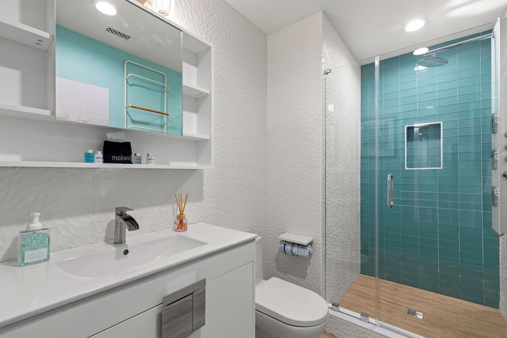 Opulent Gulf Front Home - Image 22