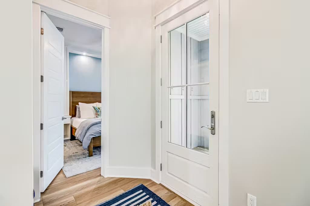 Beachin' Bungalow - Image 31