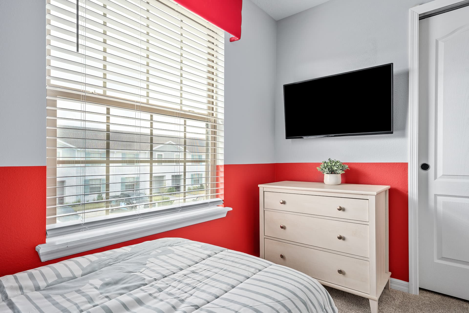 Windsor Discovery - Image 19