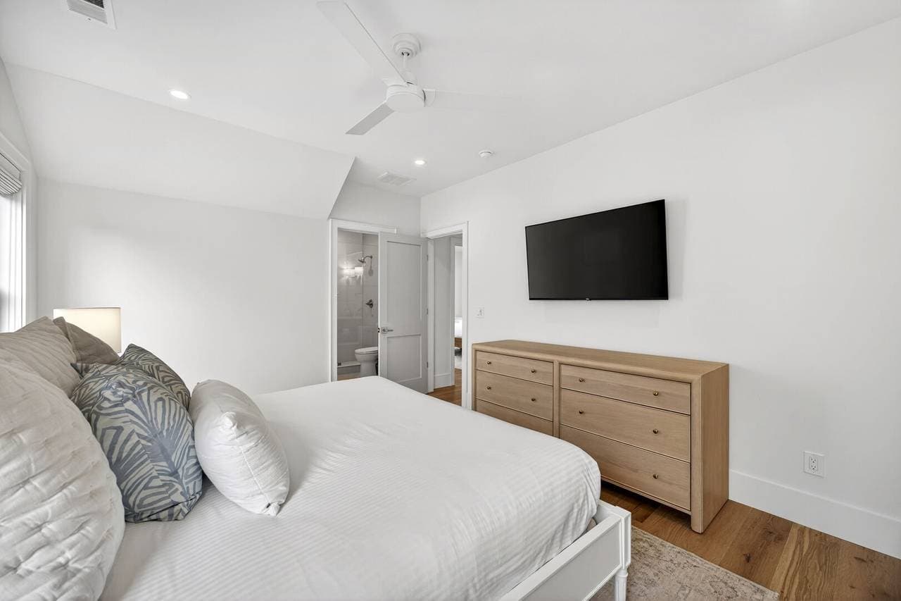 Cameron Coastal Retreat - Image 28