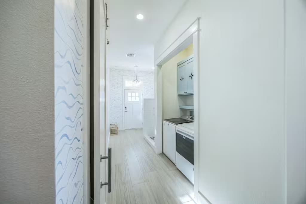 Sip Sip Hooray - Image 8