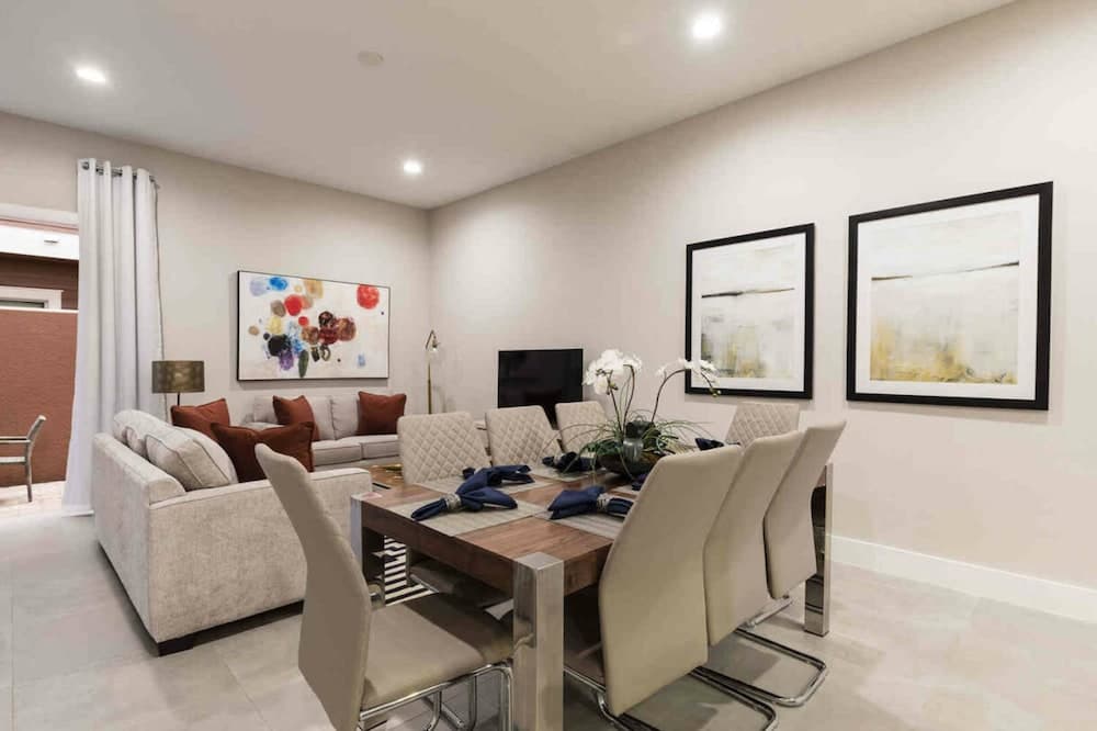 Sunny Dreams Townhome #7590 - Image 1