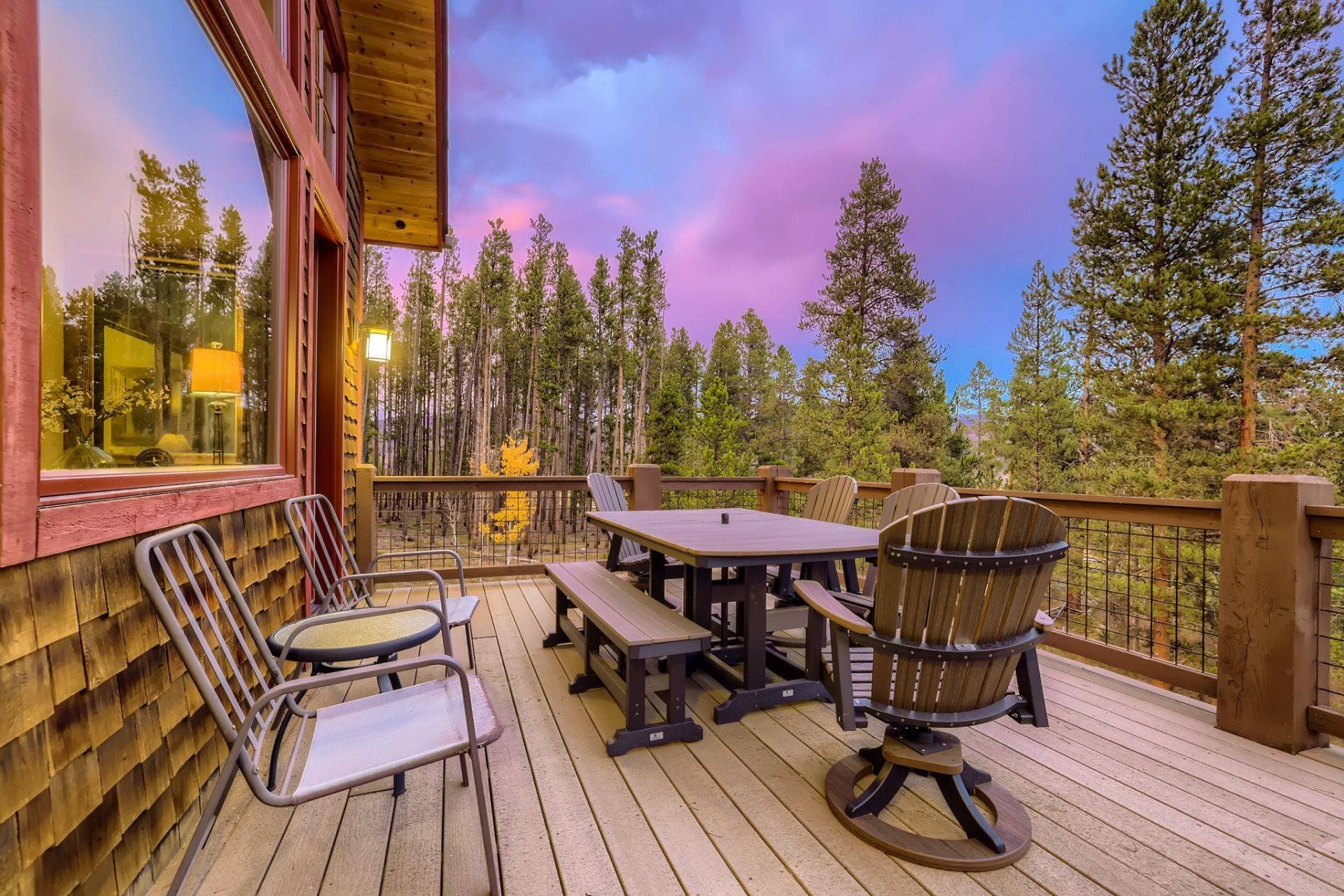 Merry Moose House - Image 2