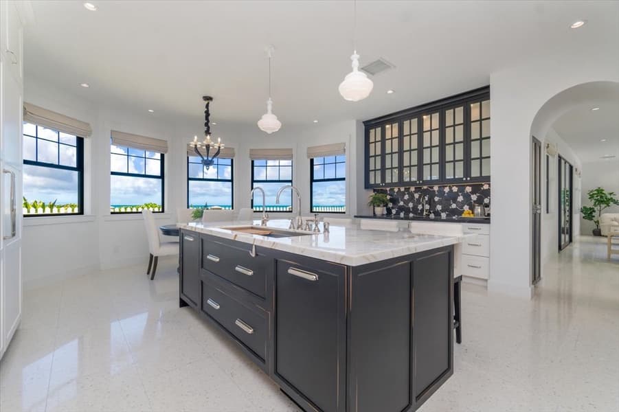 Hale Kailua Beachfront Estate - Image 8