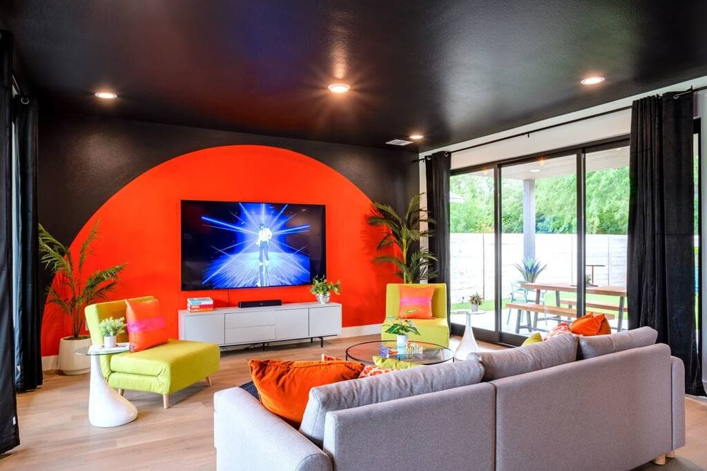 Queen's Gambit - Image 3