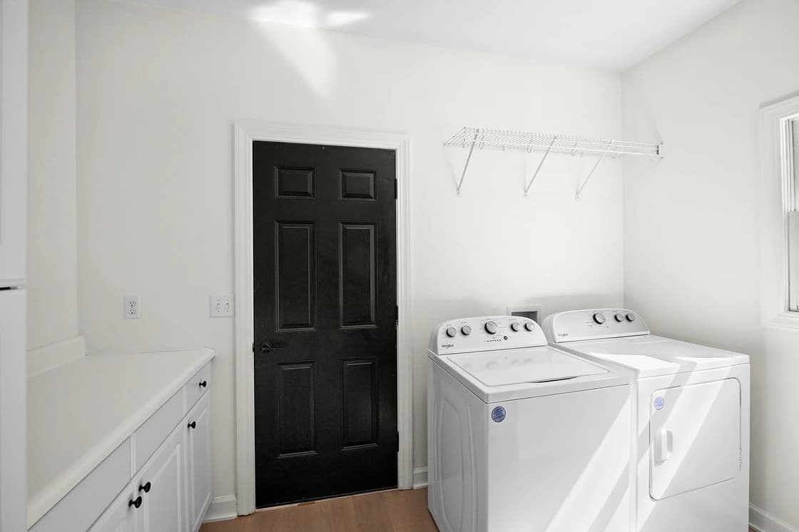 Knotty Pines - Image 32