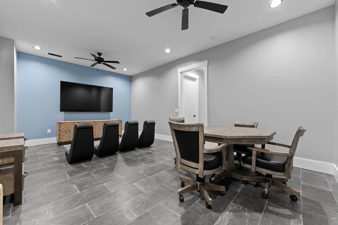 Lakefront Serenity Lodges - Image 47