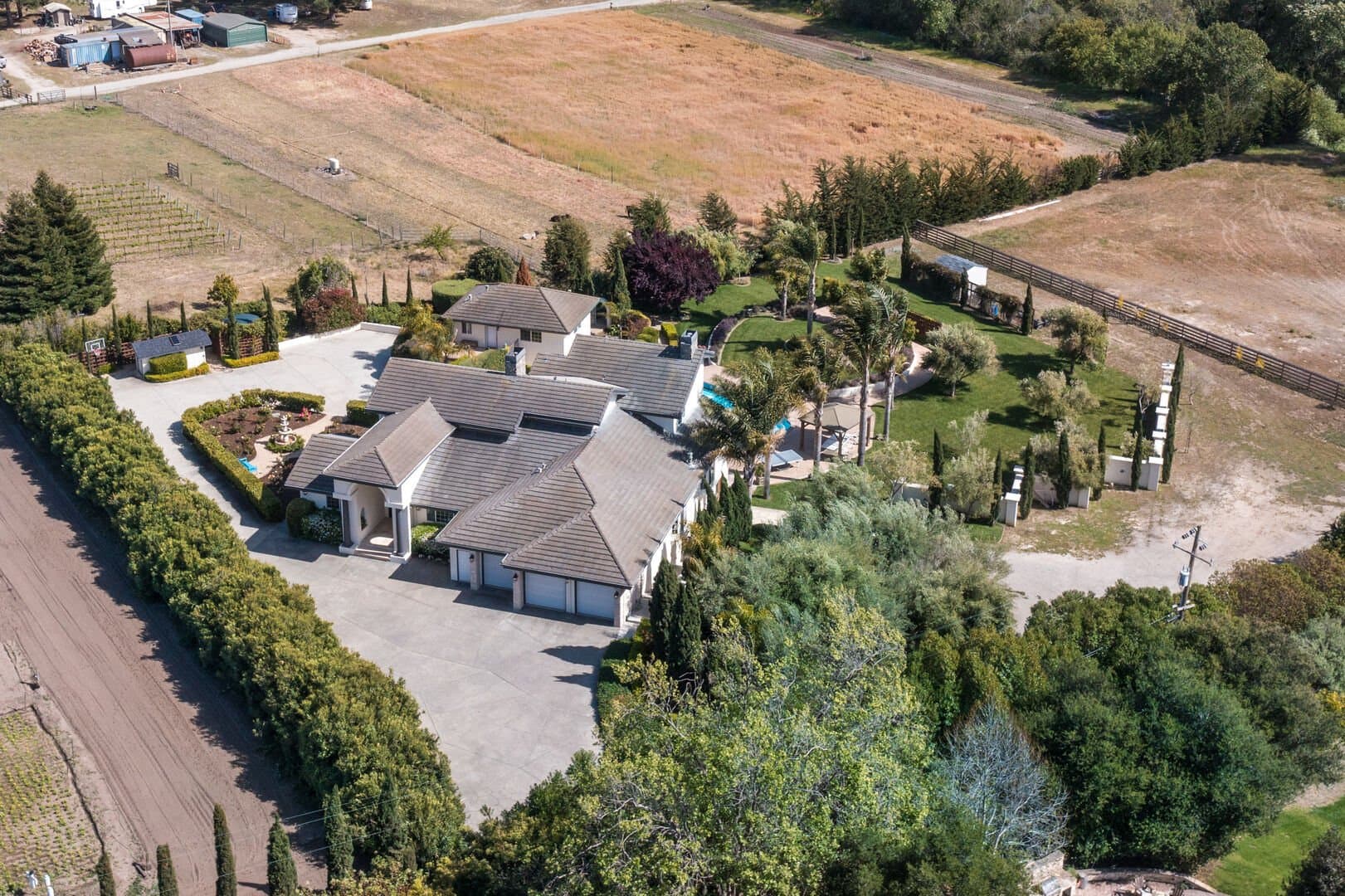 Cypress House - Image 3