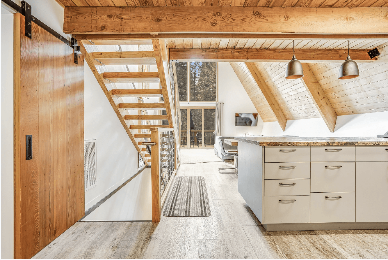 Tamarack Lodge - Image 7