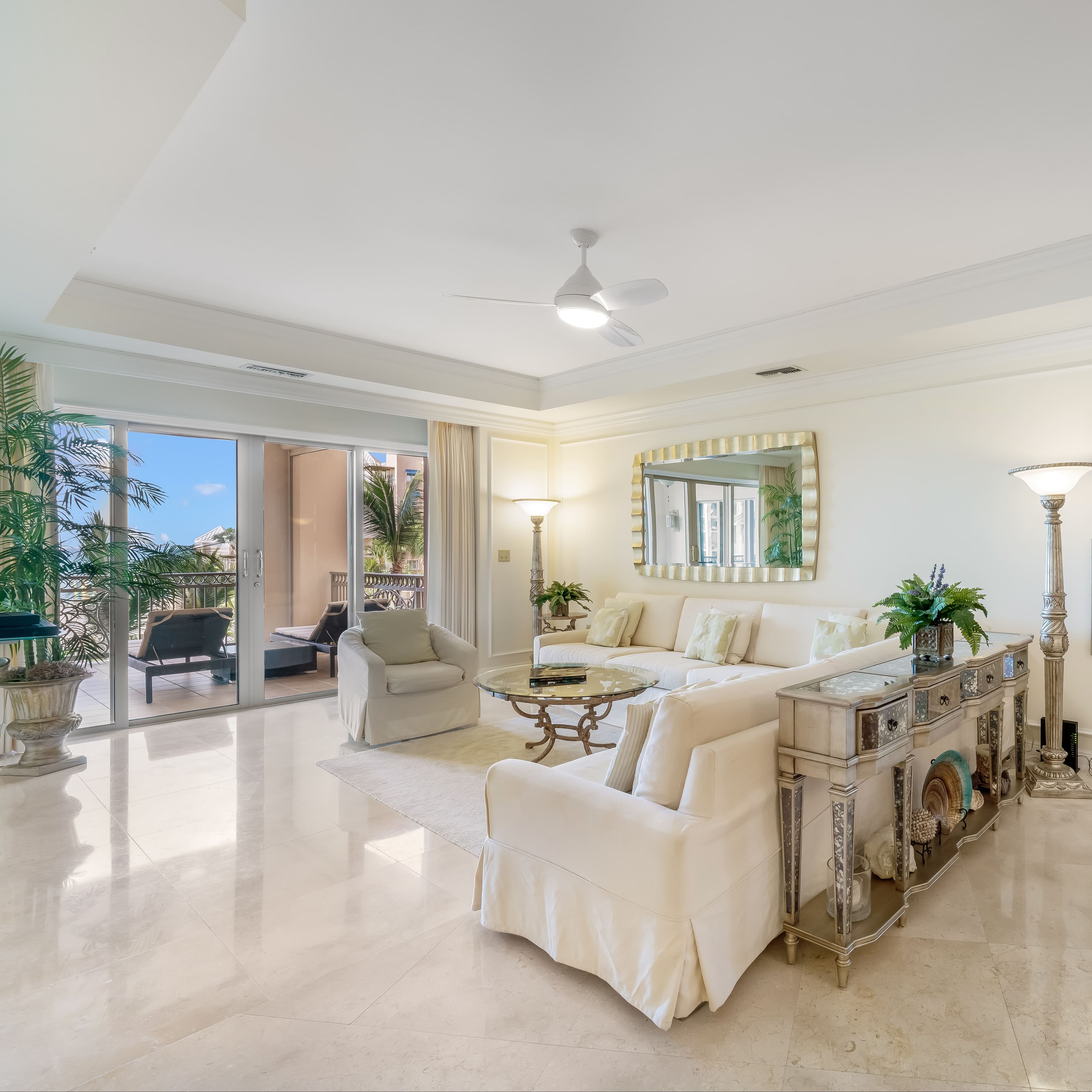 Ritz-Carlton Residence #402