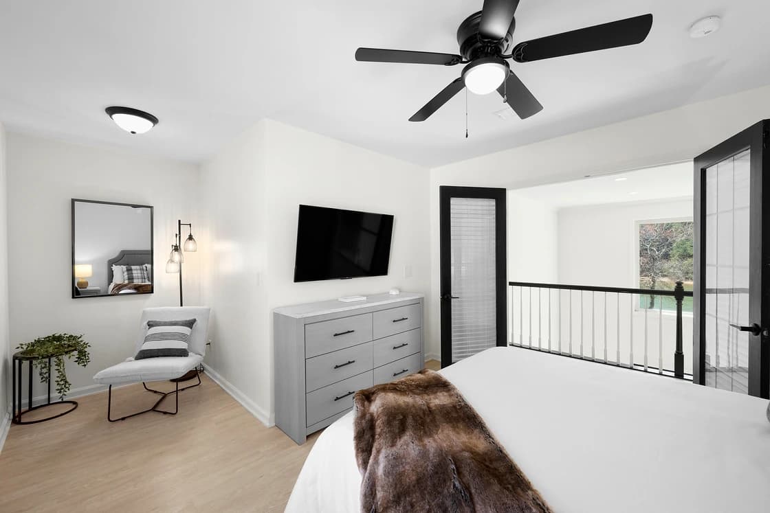 Knotty Pines - Image 45