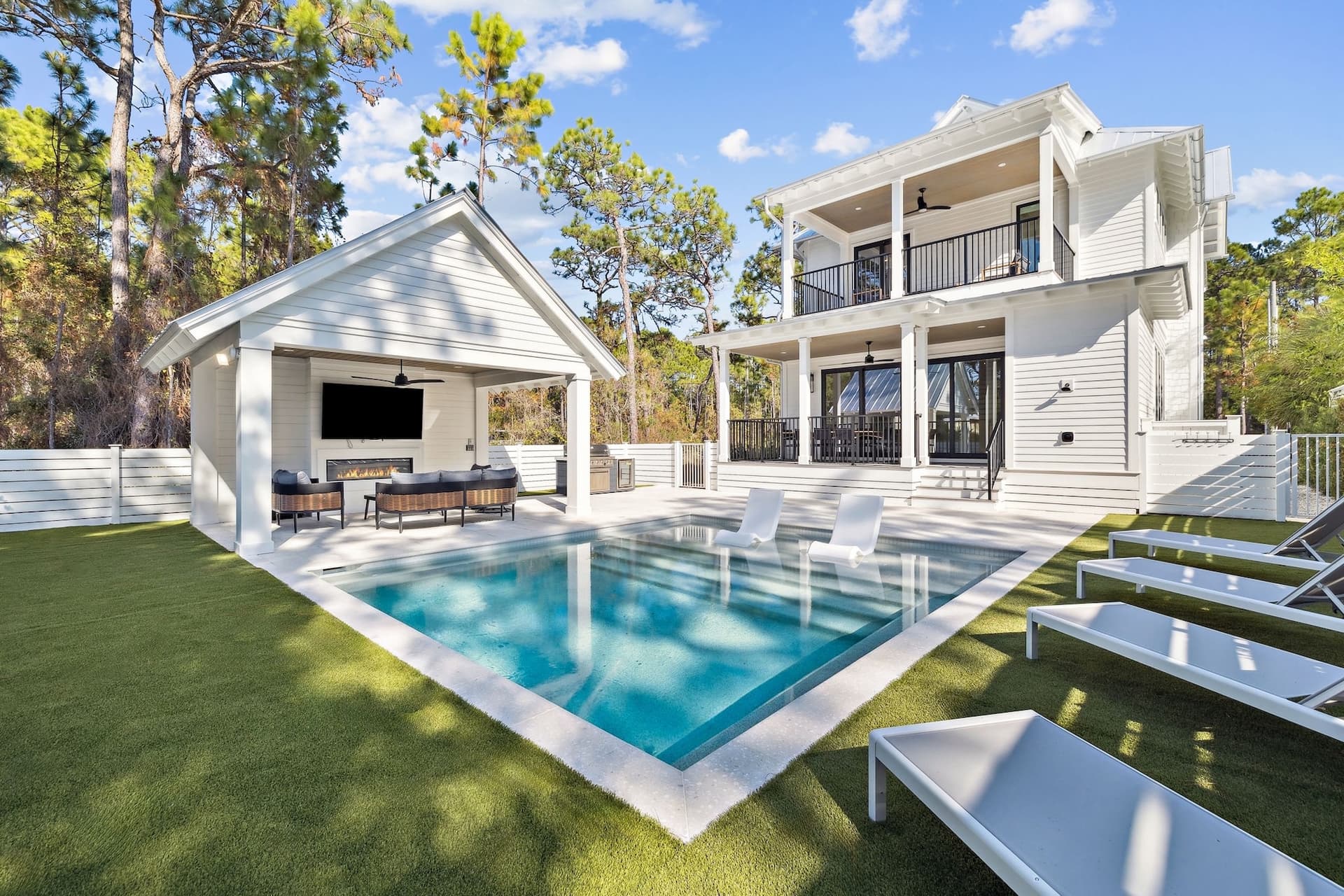 Chel-SEA Lane Hideaway - Image 1