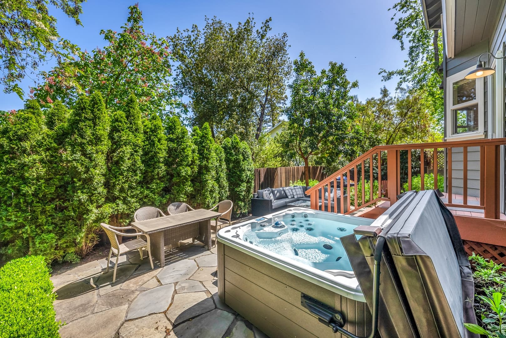 Creekside Cottage Home - Image 3