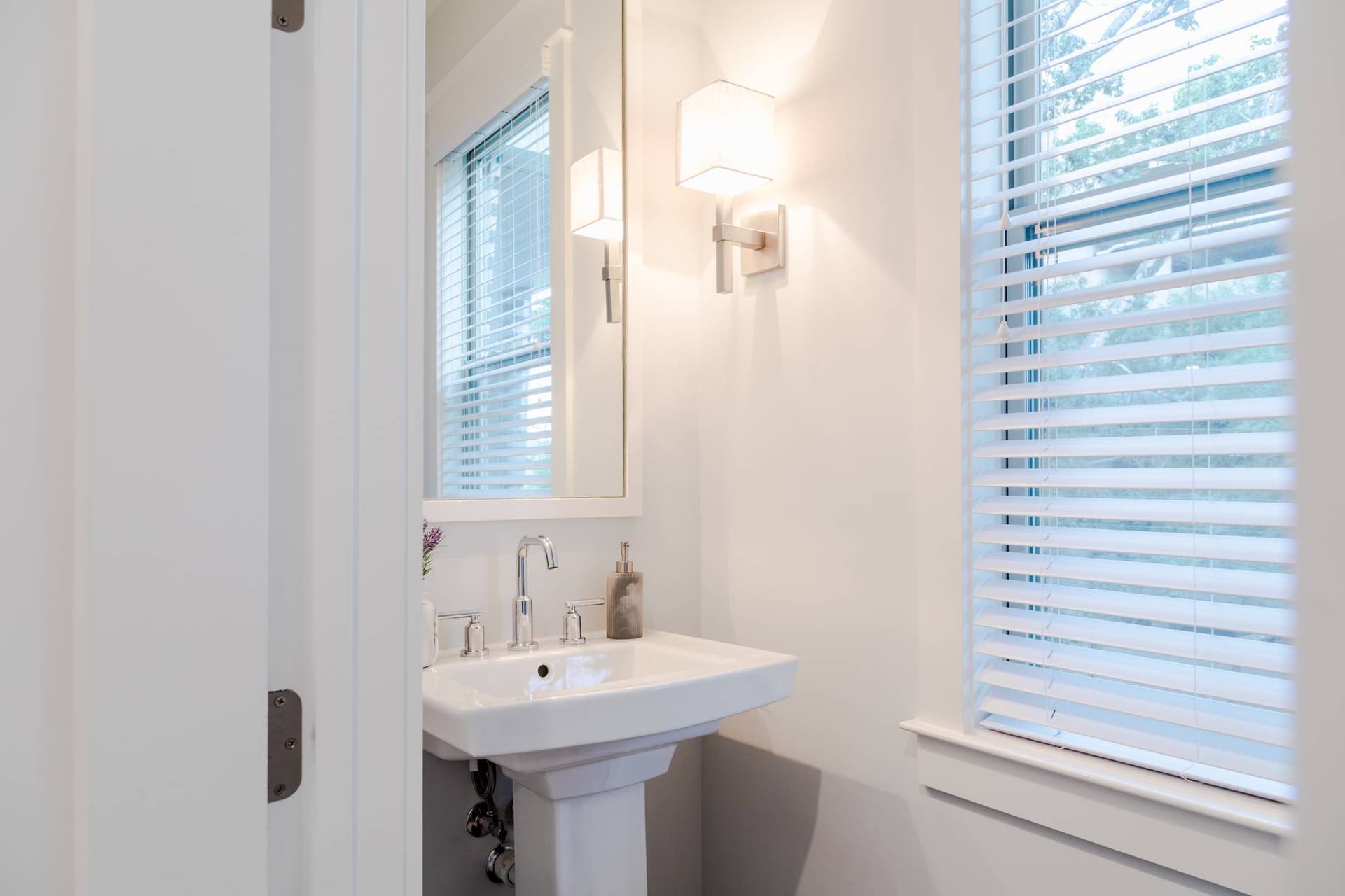 Nashville Coastal House - Image 30