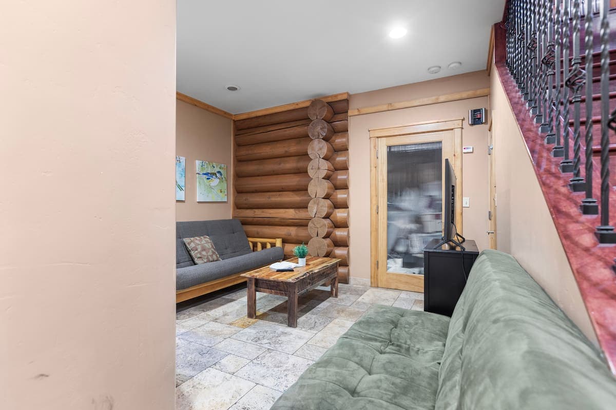 Eagle Ridge Retreat - Image 13