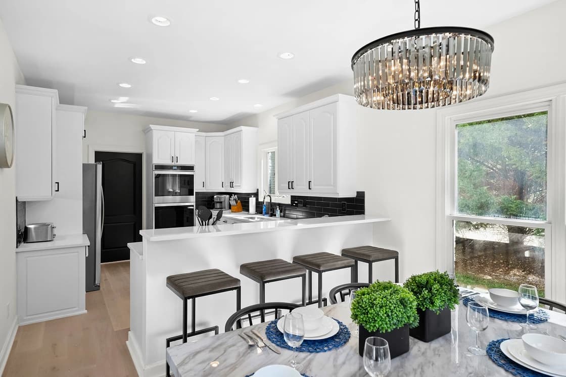 Knotty Pines - Image 5