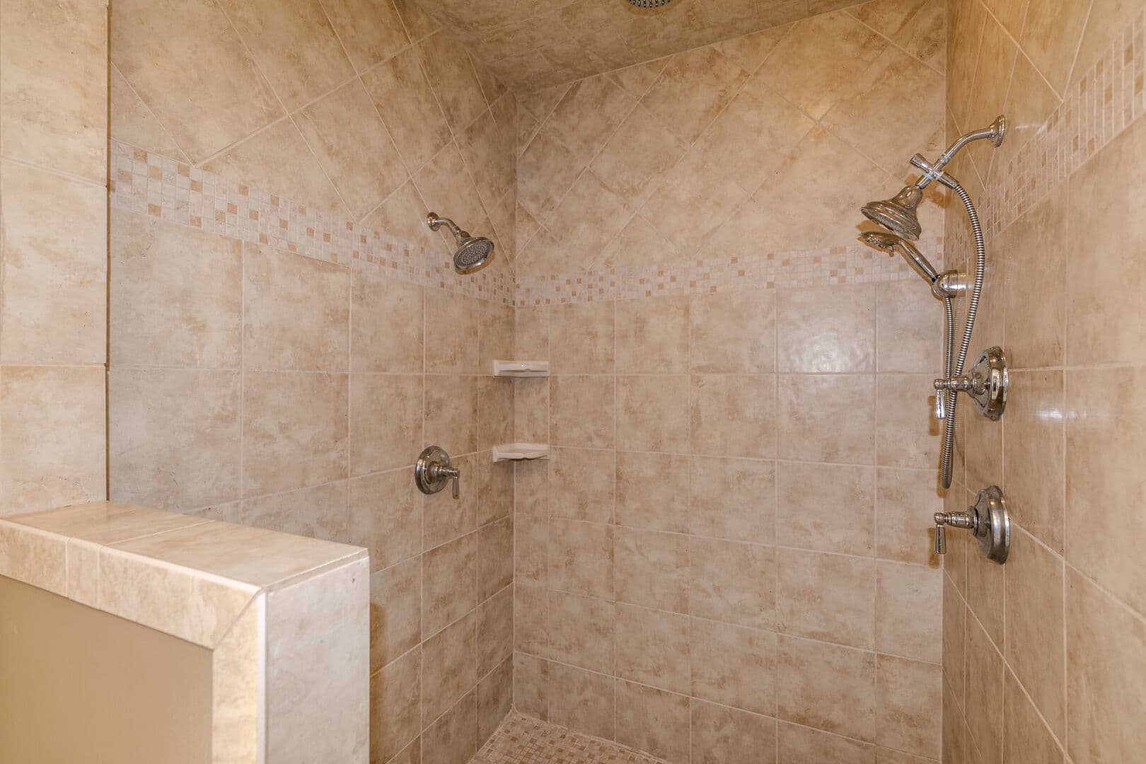 Robin Hood Retreat - Image 19