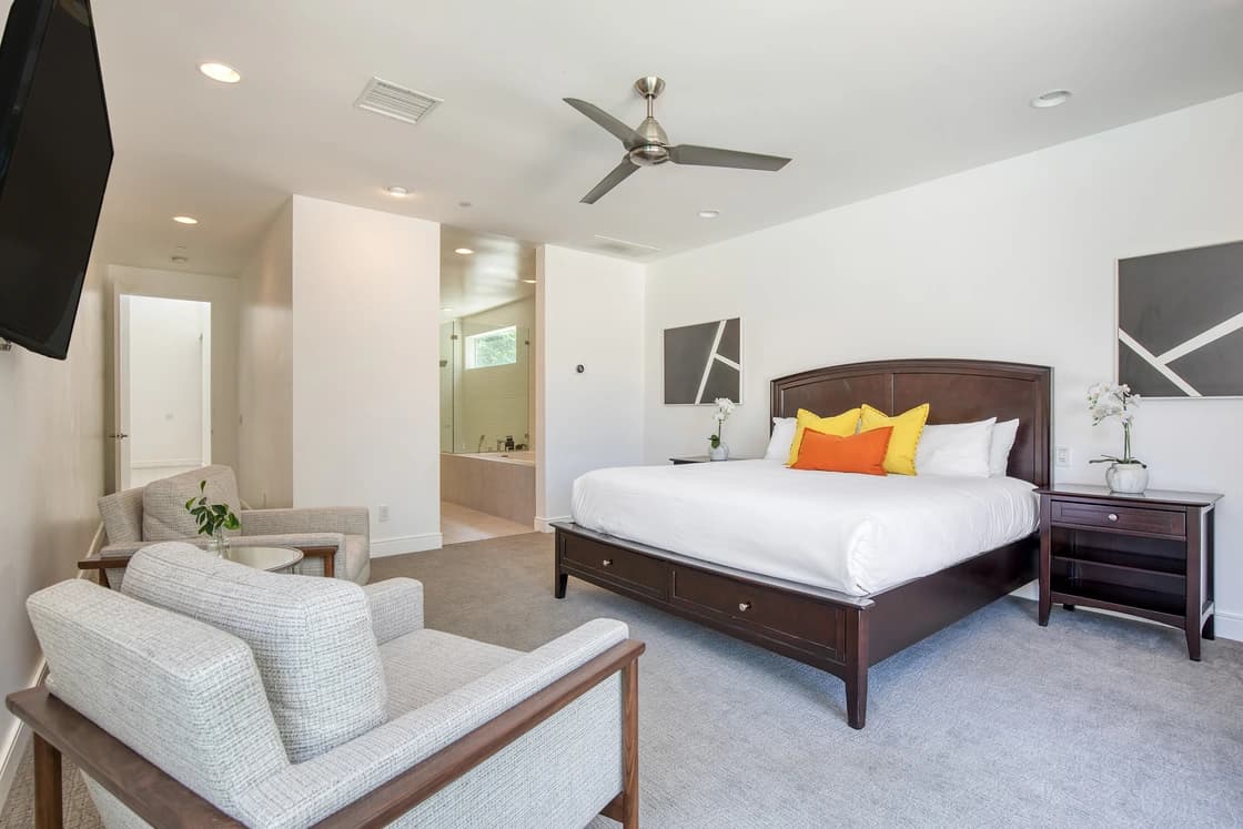 Polo Villa Halo - Image 8