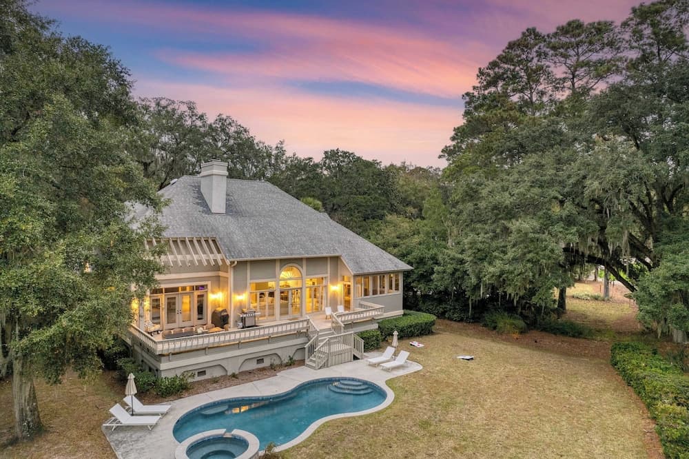 Hilton Ivory - Image 1