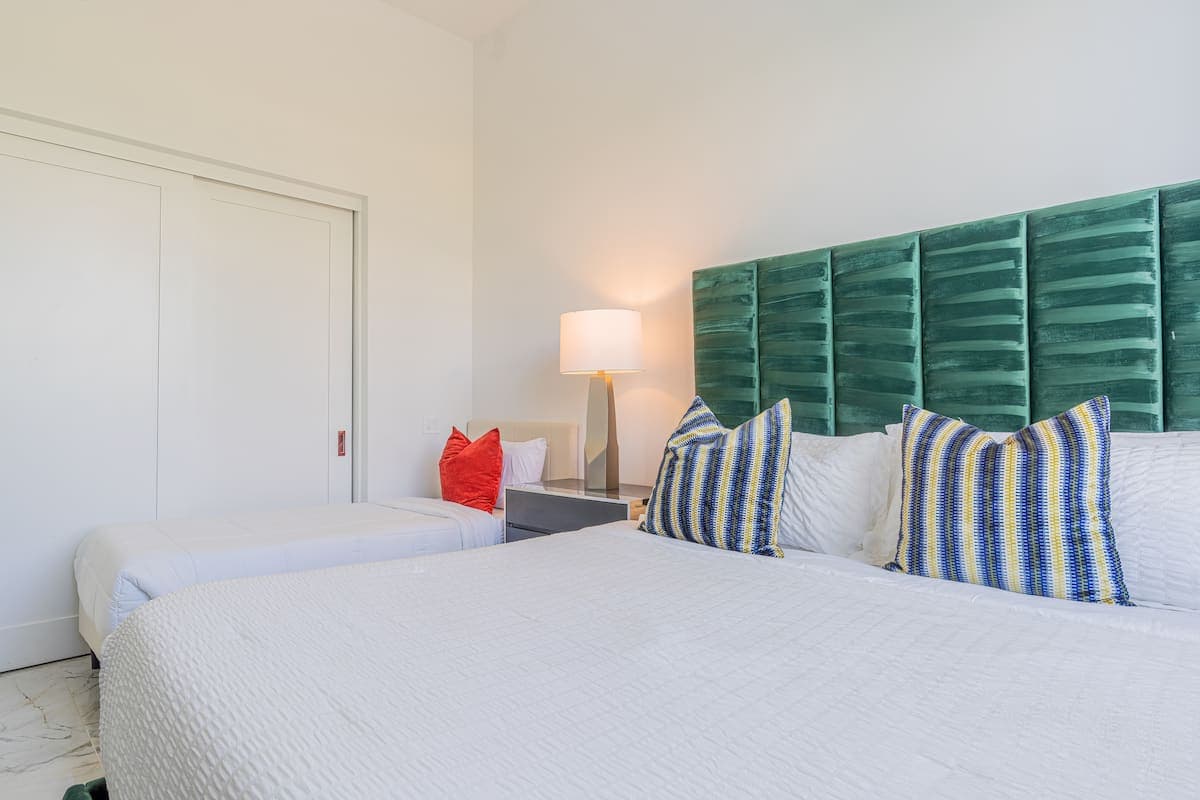 Bravo Villa #10 - Image 31