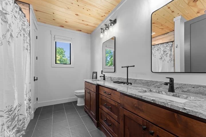 Gray Fox Lodge - Image 26