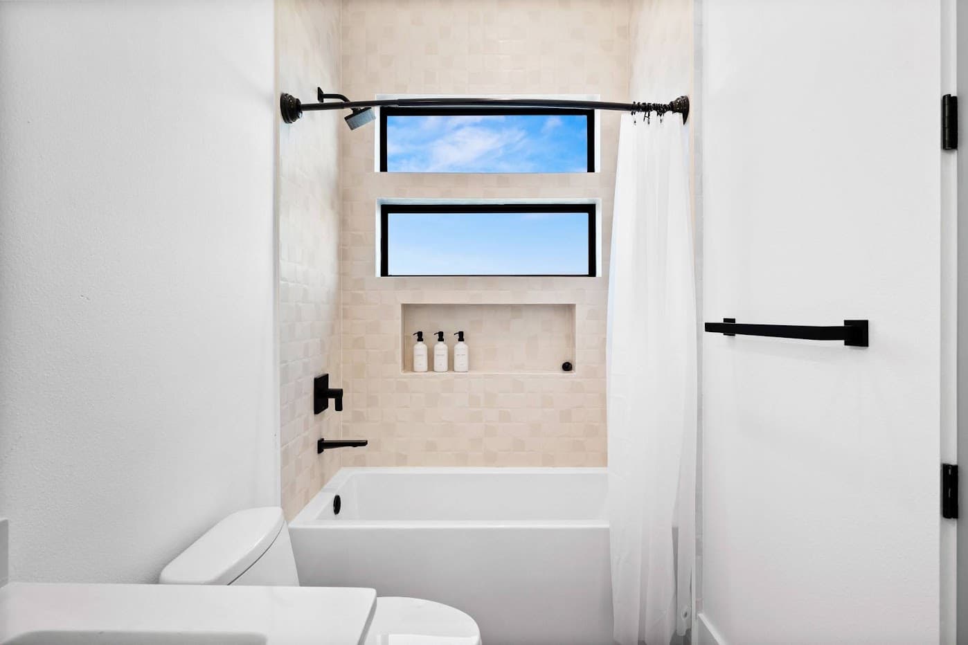 Luxury Beach Vacation - Image 85