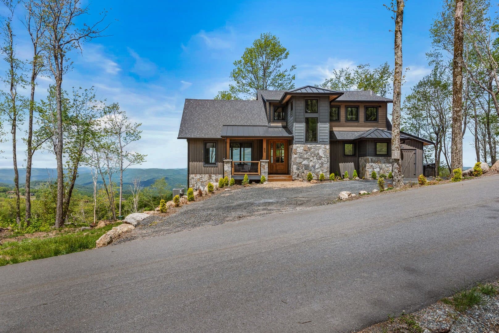 Zion House - Image 41