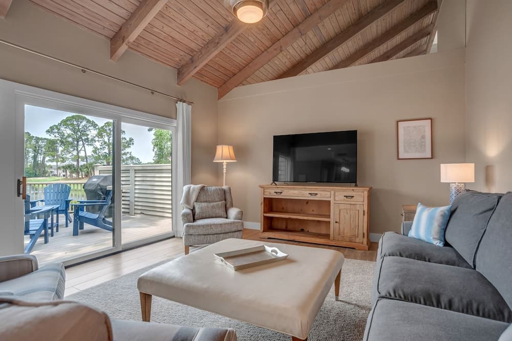 Twin Oaks Villa #191 - Image 1