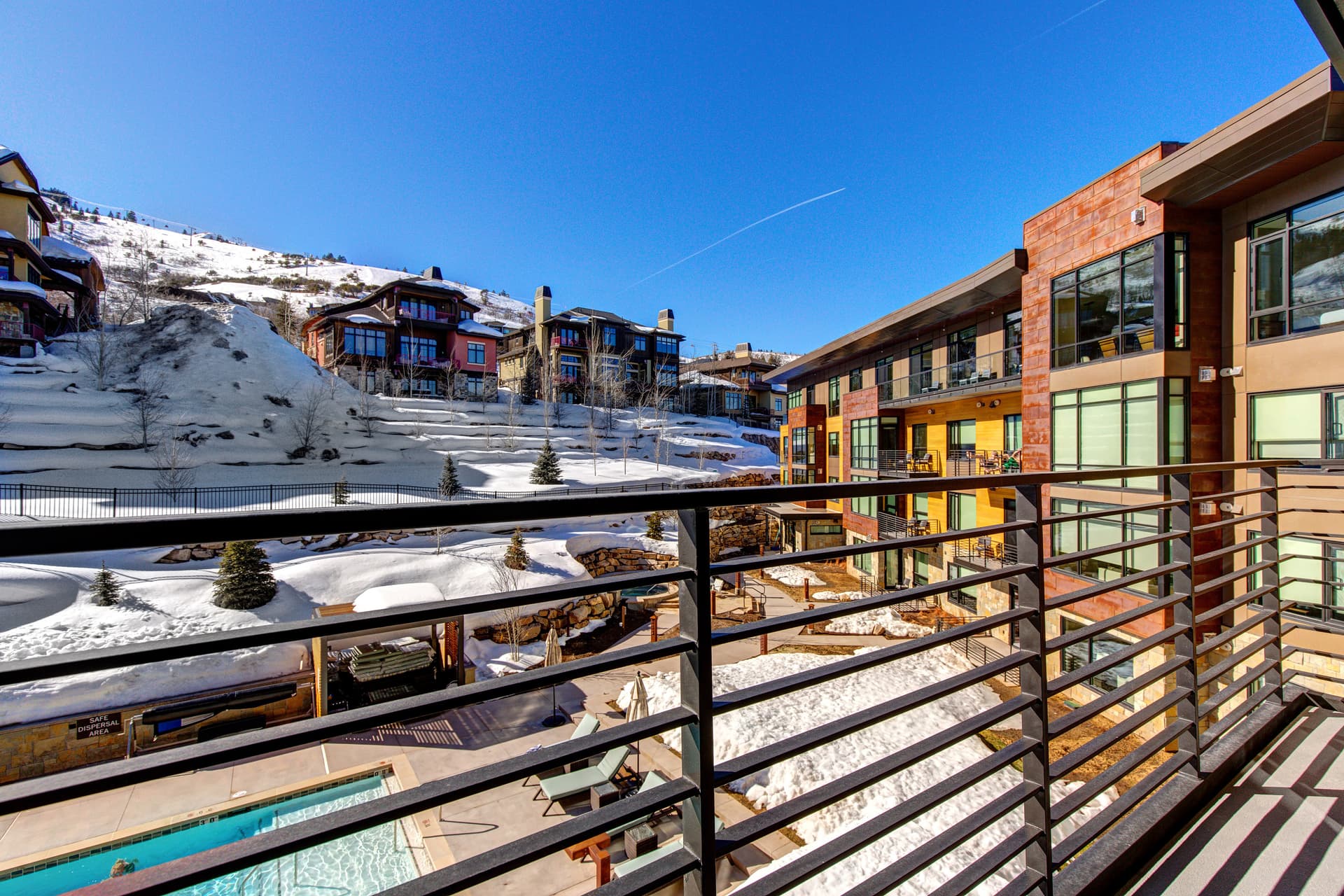 Lift 503 Home - Image 20