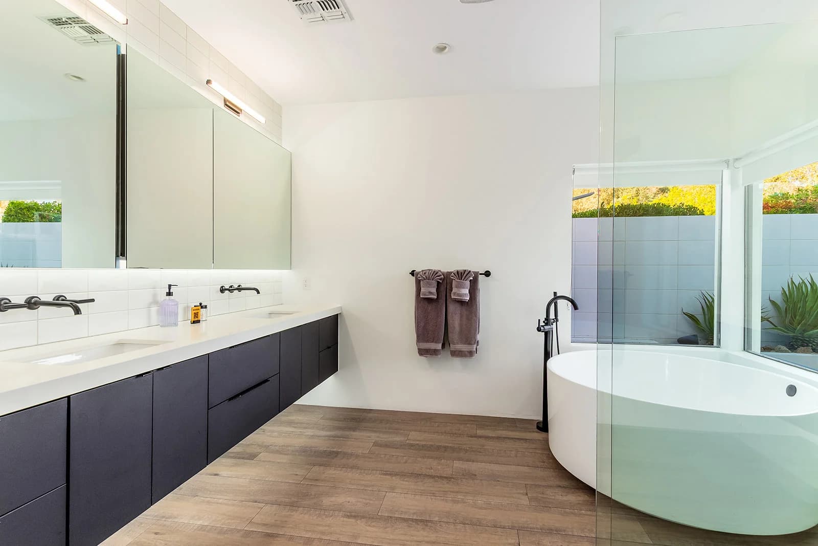 Camelback Manor - Image 75